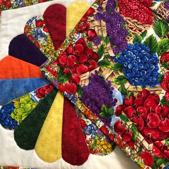 Table runner - Picture 2 of 2